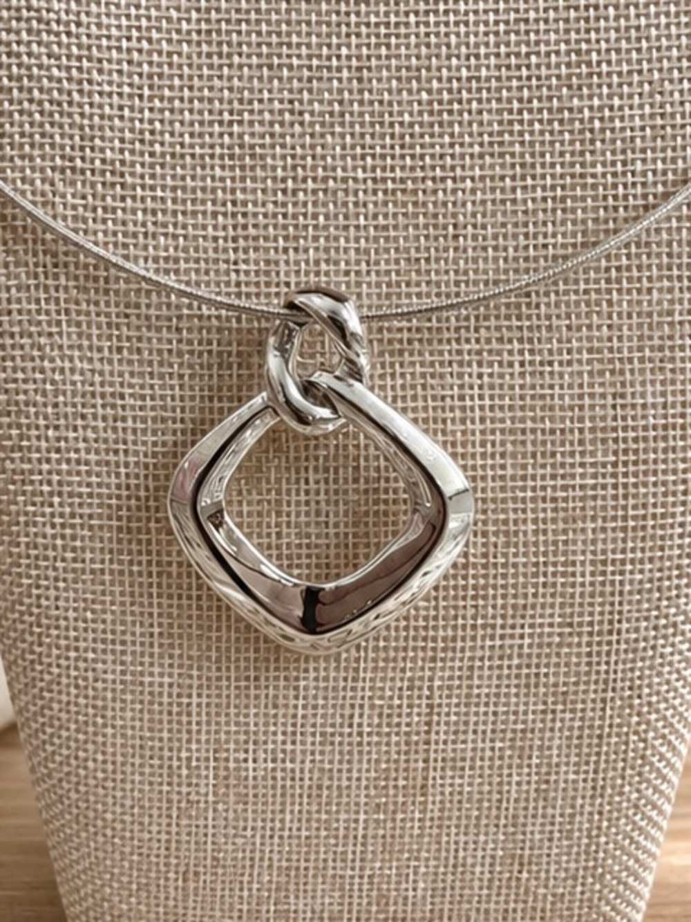 Silver Tone Geometric Open Pendant Necklace Modern Minimalist Statement Jewelry - Picture 3 of 4